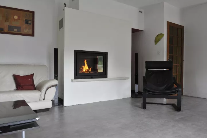 Cheminée moderne - Foyer JOTUL (Saint-Claude, Jura 39)