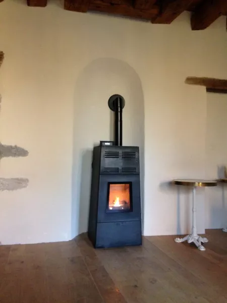 Poêle à granulés / pellets JOTUL PF1200 (Bletterans, Jura 39)