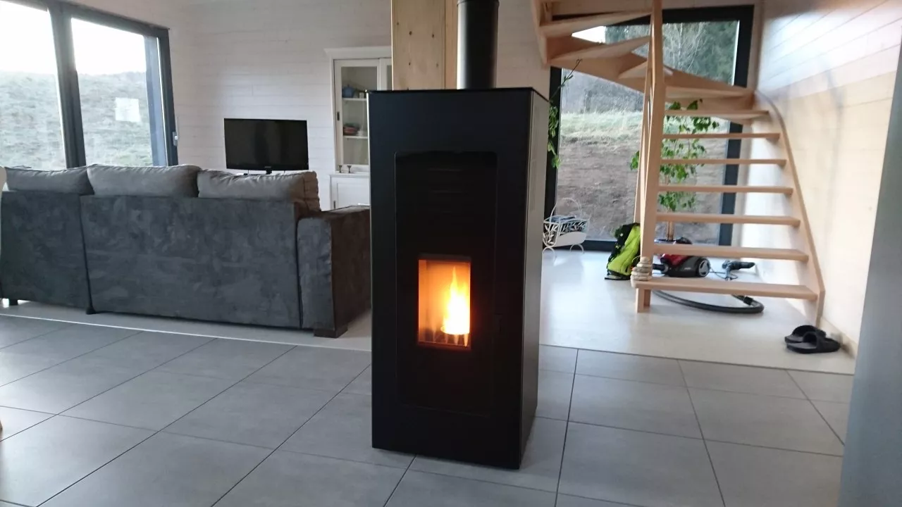 Poêle à granulés JOTUL PF 930 étanche (Saint-Claude, Jura 39)