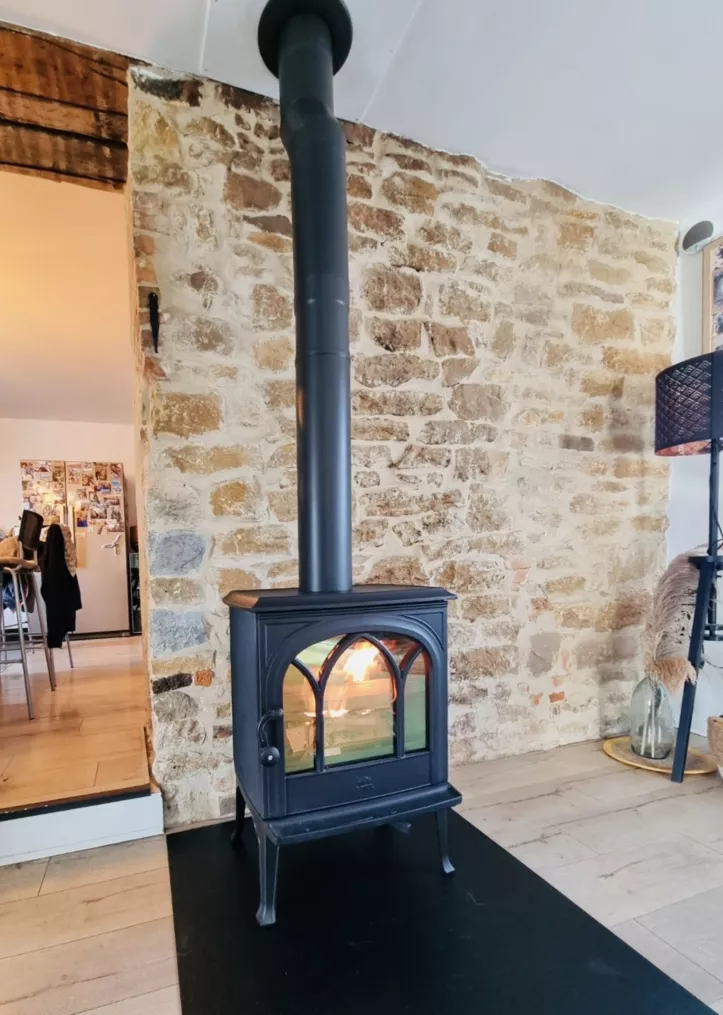 Poêle à bois Jotul F200 (Dole, 39 Jura)